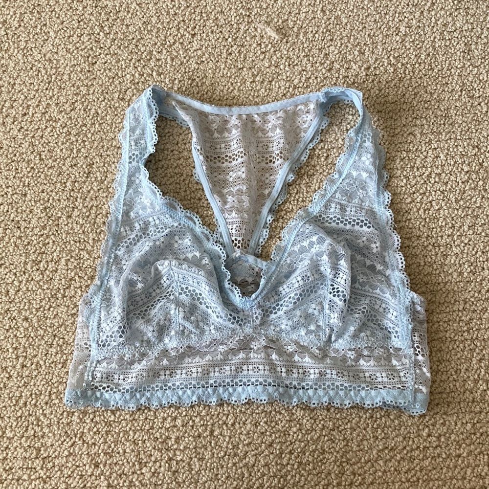 Victoria’s Secret Pale Blue Bralette Racerback Light Support Size Small Bra